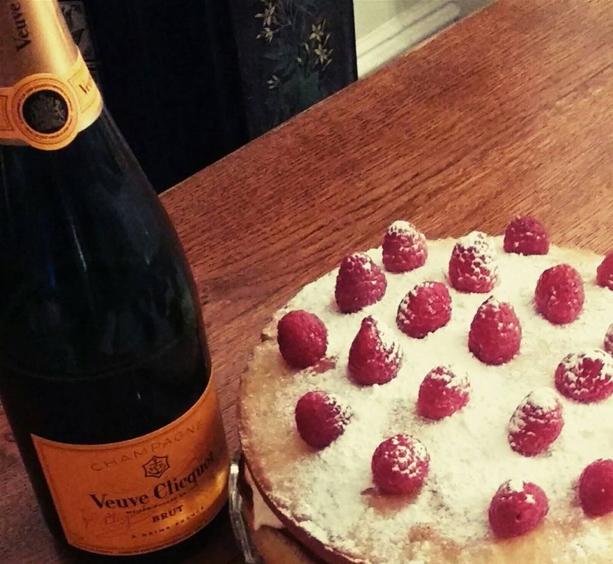 Bubbles and cake!